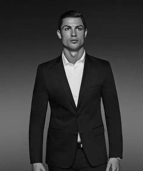 体坛女神盘点：新晋F1世界冠军女友，身材火辣的葡萄牙模特科尔塞罗