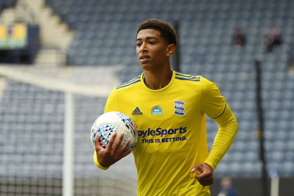 皇马圣马梅斯遭遇生死战！姆巴佩、维尼修斯联袂出战，阿隆索执教生涯首次危机