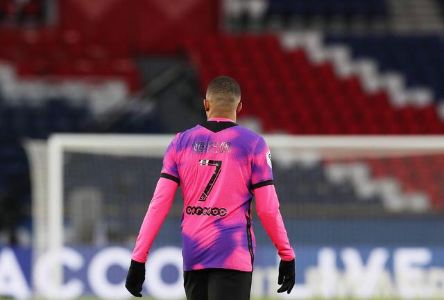 布朗本赛季第13次砍下30+，上赛季含季后赛仅10次