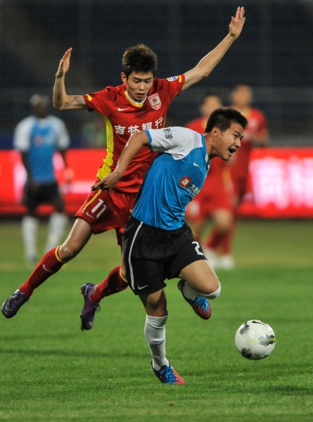 亚冠精英联赛：上海海港知耻后勇，首尔FC脸都不要了