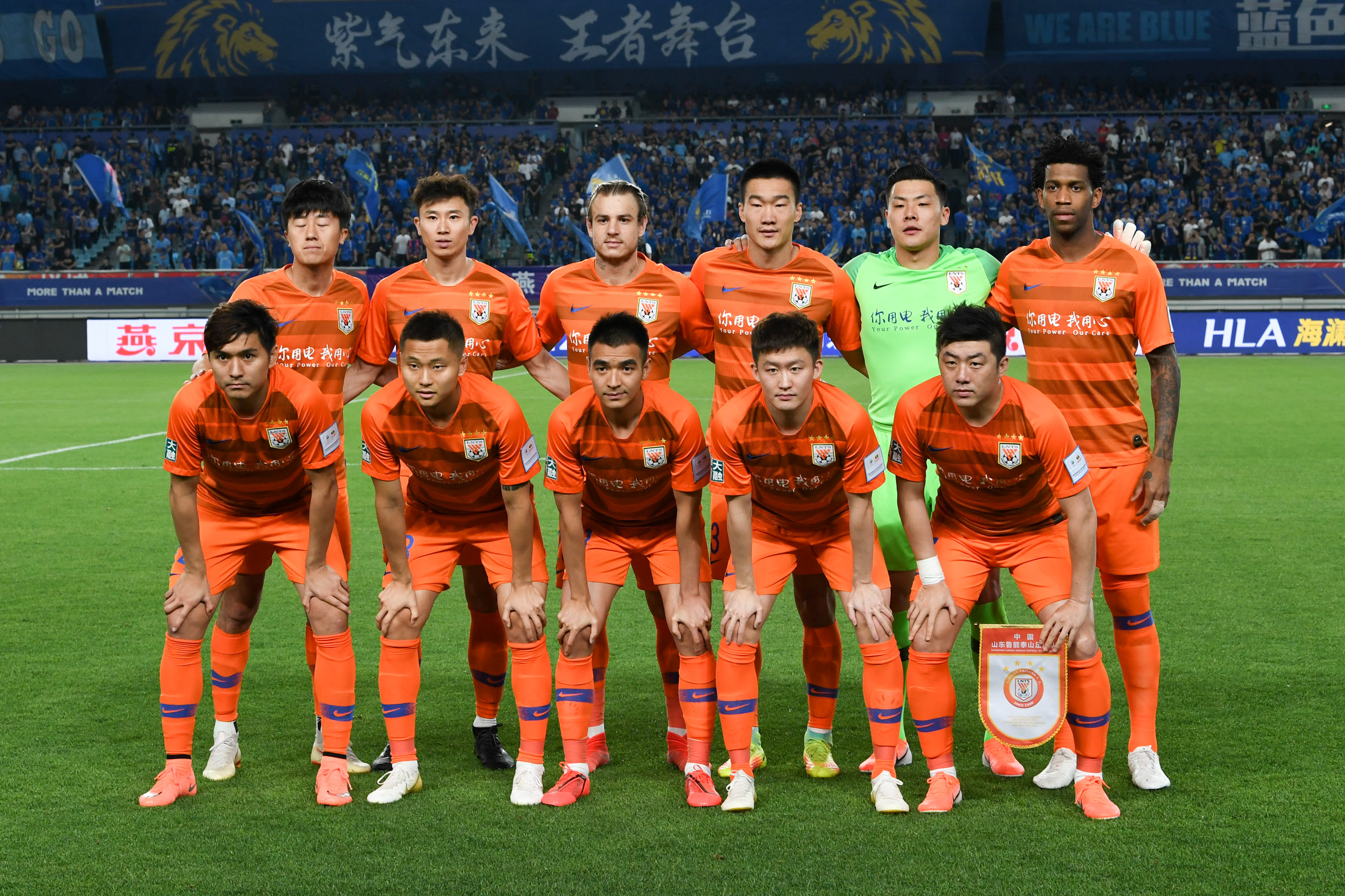 终极猜想来了：阿森纳掉链子无缘冠军VS英超夺冠，你选哪个？